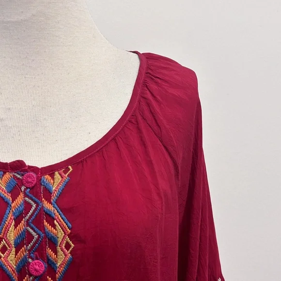 Johnny Was Red Sarah Floral Embroidered Scoop Neck 3/4 Elastic Cuff Sleeve Top - Picture 3 of 10